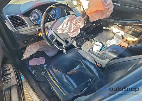 2012 Chrysler 300C z USA, uszkodzony, nr VIN 2C3CCAET1CH249795